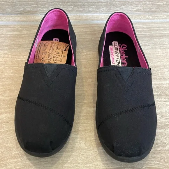 SKECHERS NWT Girls Size 2 Black Slip-On canvas casual shoes gel memory foam - Picture 3 of 11